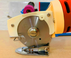 May cat vai cam tay YJ 65 1