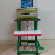 Máy hàn miệng túi M5-300 mm chân lùn