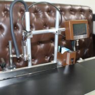 Máy in date tự động băng tải 5 ec16ca08bf8d17d34e9c5